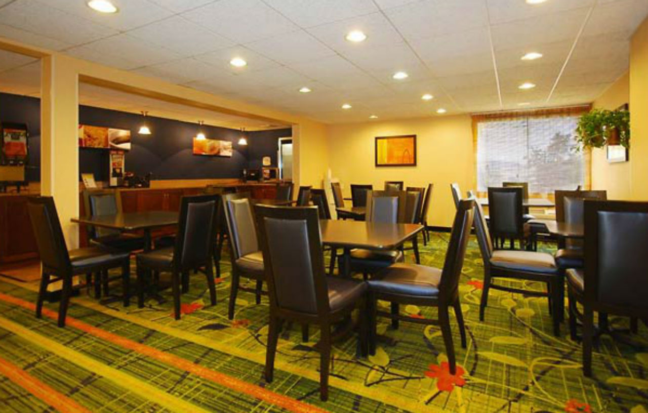 Fairfield Inn Boston Dedham Exterior photo